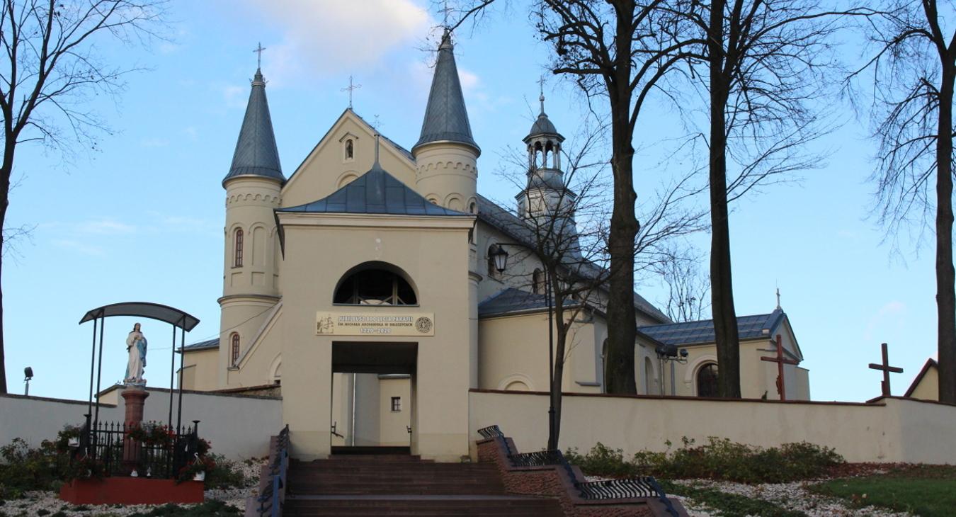 Kościół pw. Michała Archanioła w Daleszycach 